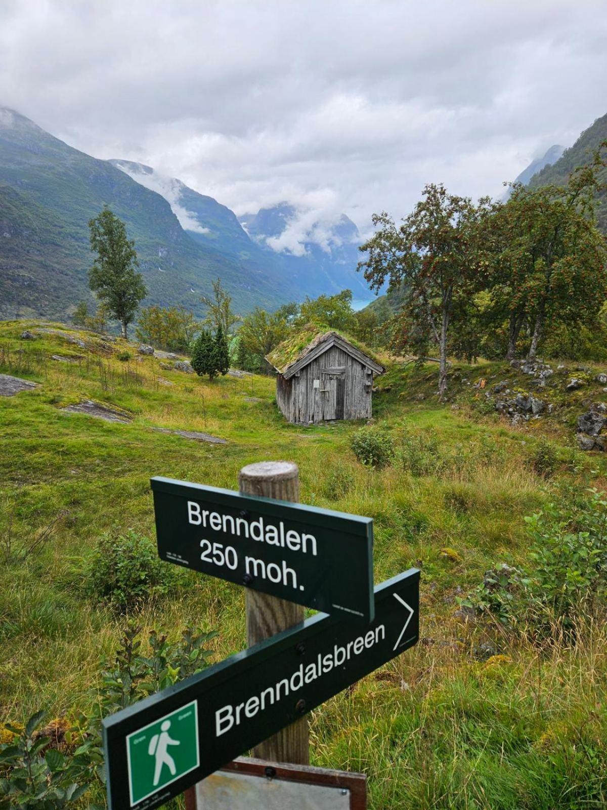 Trollbu Aabrekk Gard Villa Briksdalsbre Exterior foto
